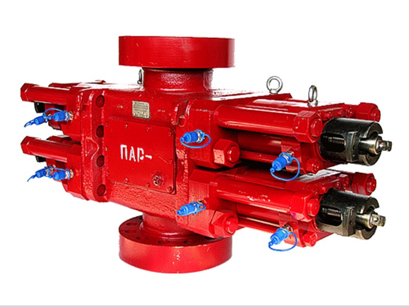 При бурении скважин на месторождениях с предполагаемым высоким пластовым давлением во избежание выбросов газа