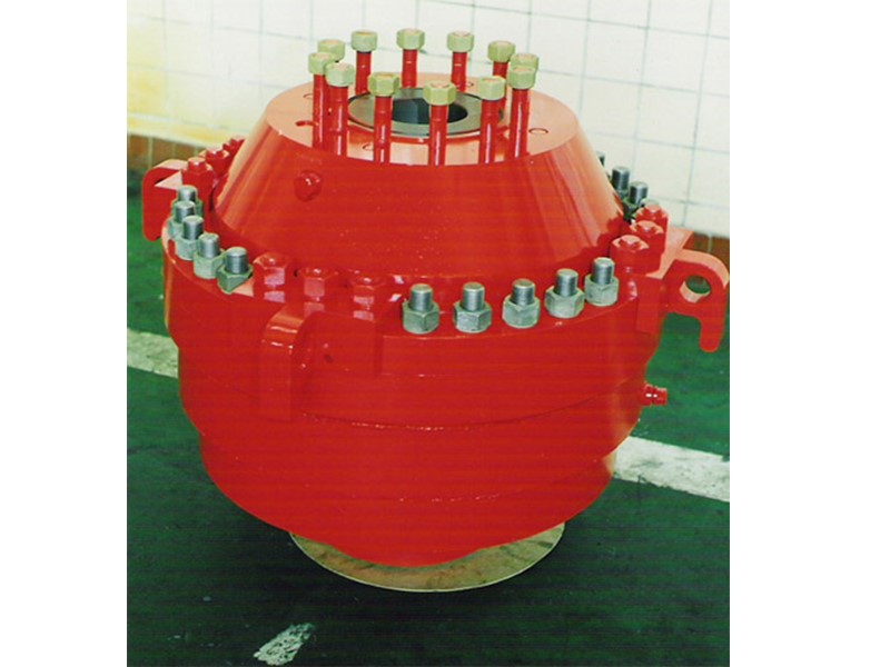 Универсальный превентор 1)Крышка 2)Уплотнитель 3)Корпус 4)Поршень