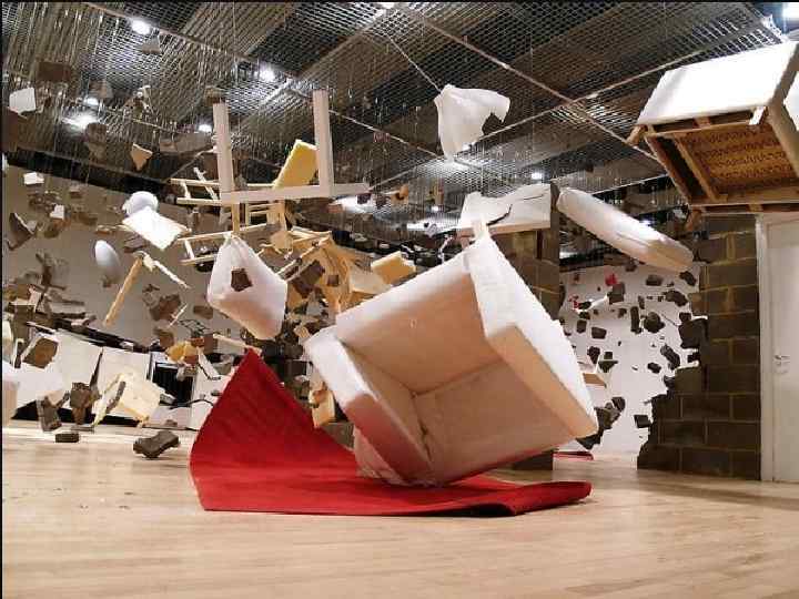 В РОССИИ v Арт-дизайном занимаются все. Это средство самовыражения творческой личности. Но все же