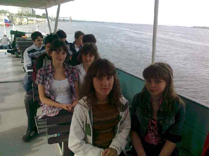 Сколько солнца! Сколько света! Сколько зелени кругом! Что же это? Это ЛЕТО Наконец спешит