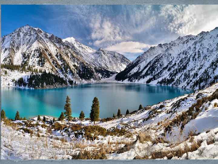 Алматы — солнечный, уютный, утопающий в зелени город с широкими улицами, красивыми зданиями, многочисленными