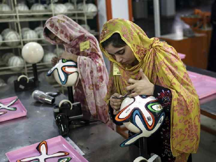 | Пределы помощи слабой стороне | 13 | 