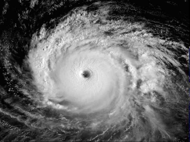 УРАГАН – это атмосферный вихрь больших размеров со скоростью ветра до 120 км/ч, а