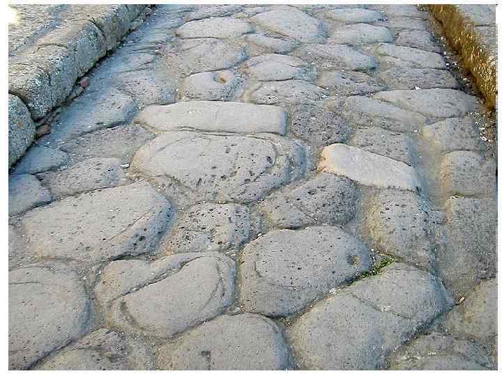 312 -244 годы до н. э. При строительстве была примнена смесь, называемая римским бетоном