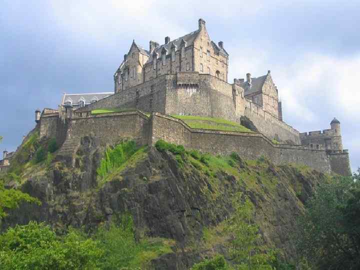 Edinburgh since the 12 th century and was the residence of Scottish kings. Many