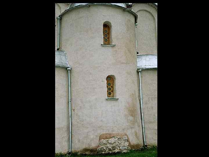 Вид храма. Центральная апсида 