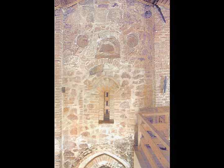 Западный фасад церкви. 