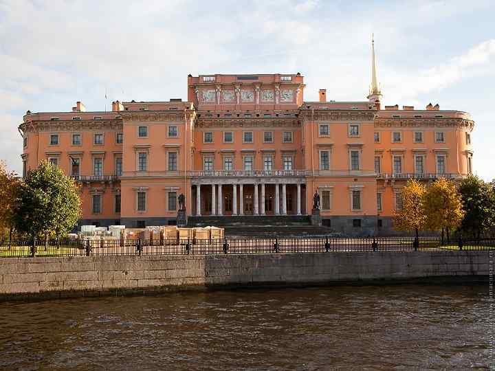 Михайловский замок 1801. Михайловский замок Северный фасад. Михайловский замок экскурсии. Михайловский замок Санкт-Петербург 1801 года.