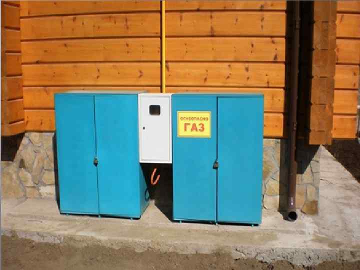 Число баллонов в одной групповой установ ке следует определять расчетом исходя из часо вого