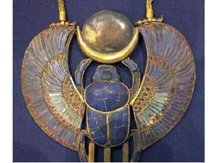 Но особенно украшали грудь, защищая при этом сердце Рядом с сердцем носили символ самого