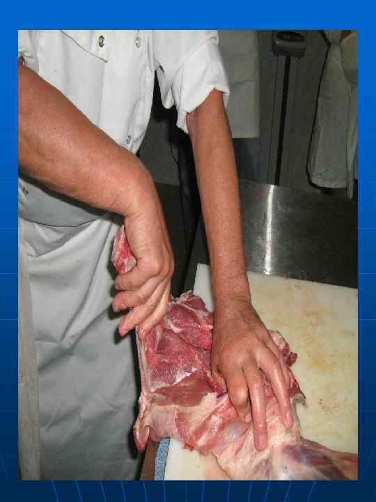 Выделение берцовой кости при обвалке  голяшки 