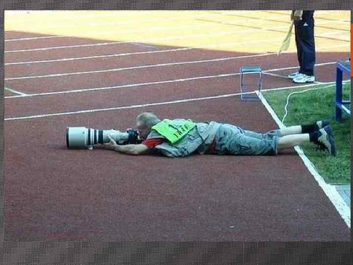  • Объективы с переменным  фокусным расстоянием обычно  создают бочкообразную  дисторсию