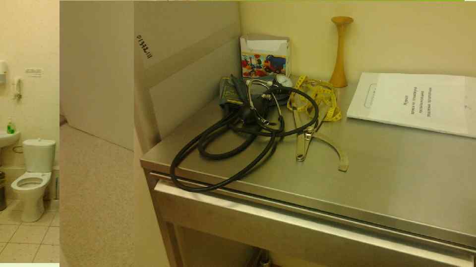 Ø Полученные данные акушерка записывает в историю родов. Ø С помощью санитарки акушерка производит