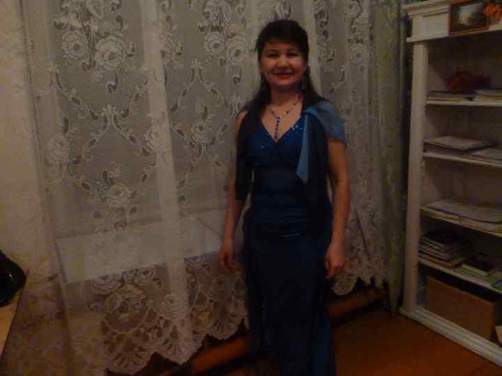 Наши сотрудники Доля дипломированных специалистов в учрежлении 100% Художественый руководитель Кутлушина Разиля Раисовна Окончила