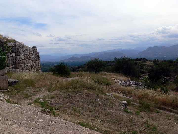 Микены и Троя План 1. В крепкостенных Микенах 2. Троянская война 3. Миф о