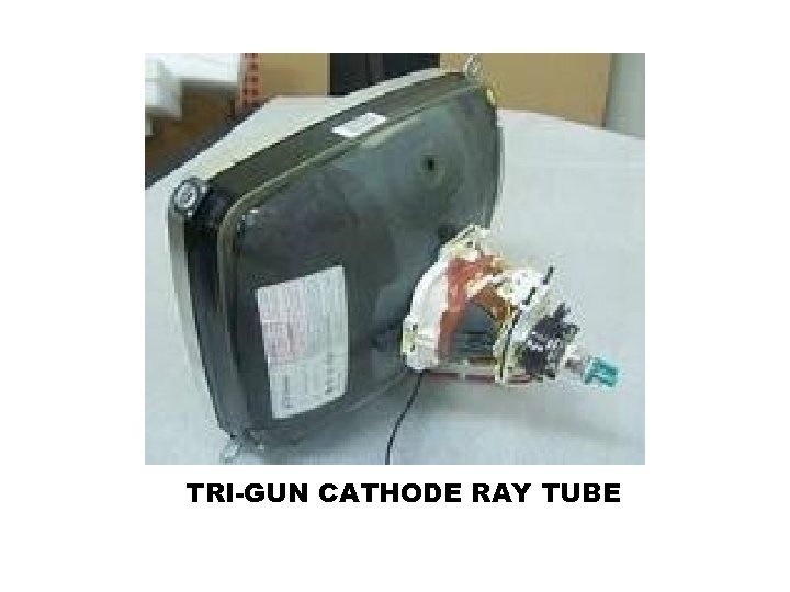 TRI-GUN CATHODE RAY TUBE 