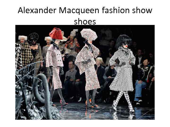 Alexander Маcqueen fashion show shoes 