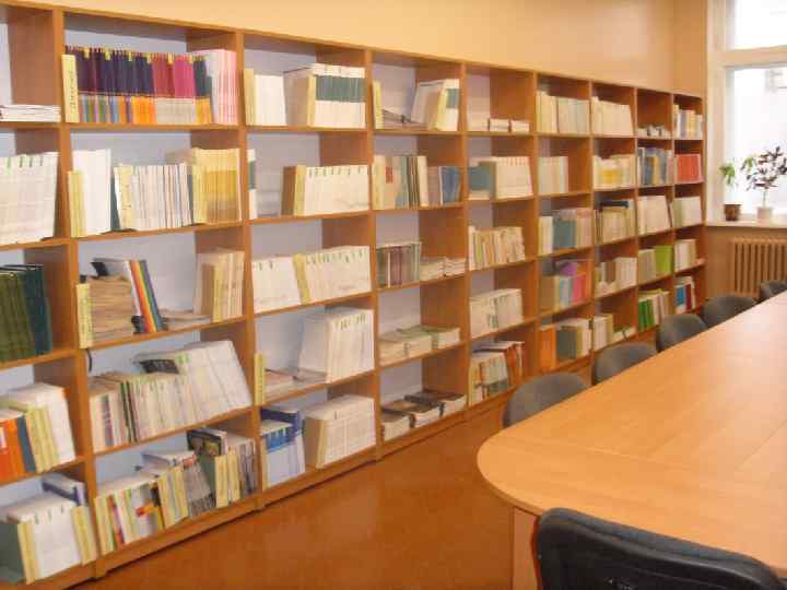 Читальный зал филологического и экономического факультетов Открытый доступ к изданиям 12 тыс. экз книг