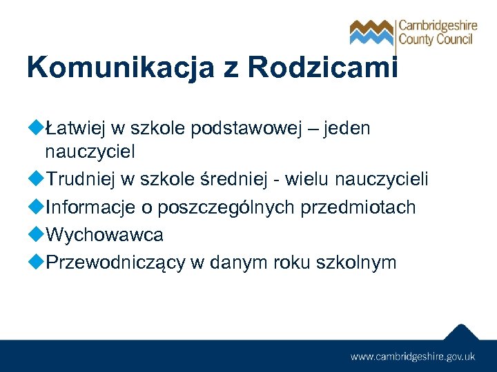 Komunikacja z Rodzicami uŁatwiej w szkole podstawowej – jeden nauczyciel u. Trudniej w szkole