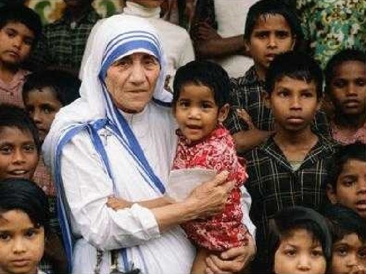 Como Maria, os religiosos também: - fazem uma consagração especial: a Deus e aos