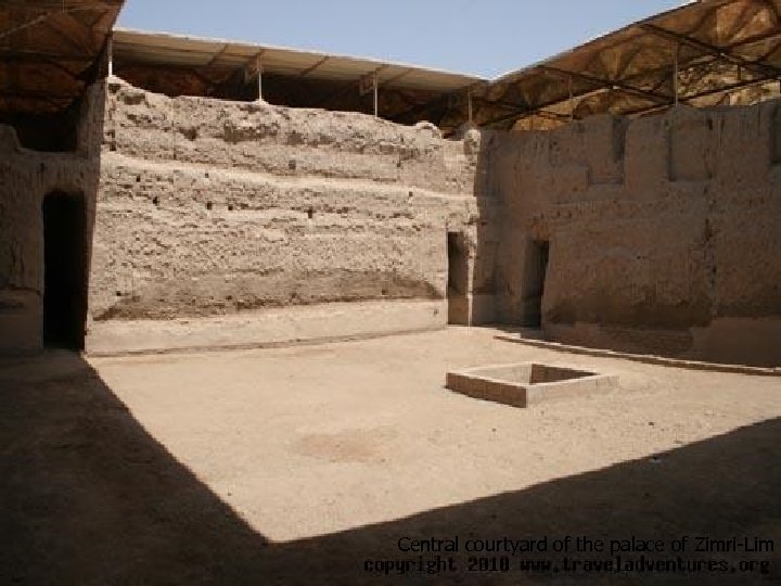 Central courtyard of the palace of Zimri-Lim 