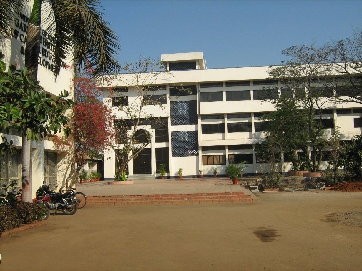 UNIVERSITY OF MUMBAI S GARWARE INSTITUTE OF CAREER