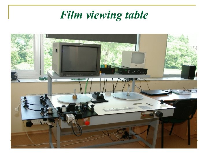 Film viewing table 