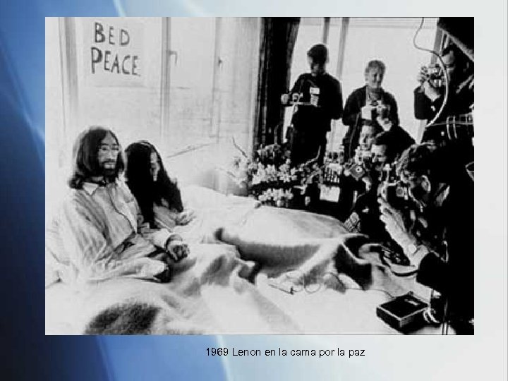 1969 Lenon en la cama por la paz 