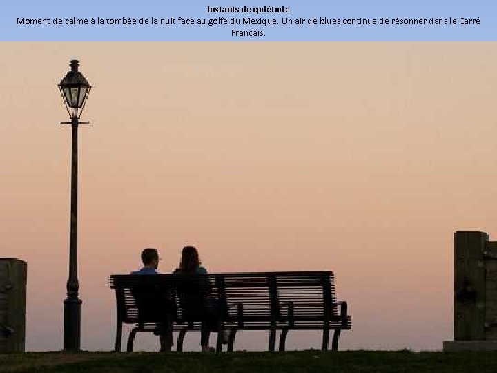 Instants de quiétude Moment de calme à la tombée de la nuit face au