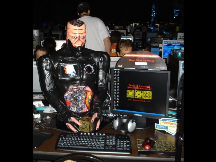 Game case mod (1): Quake. Con 2005 