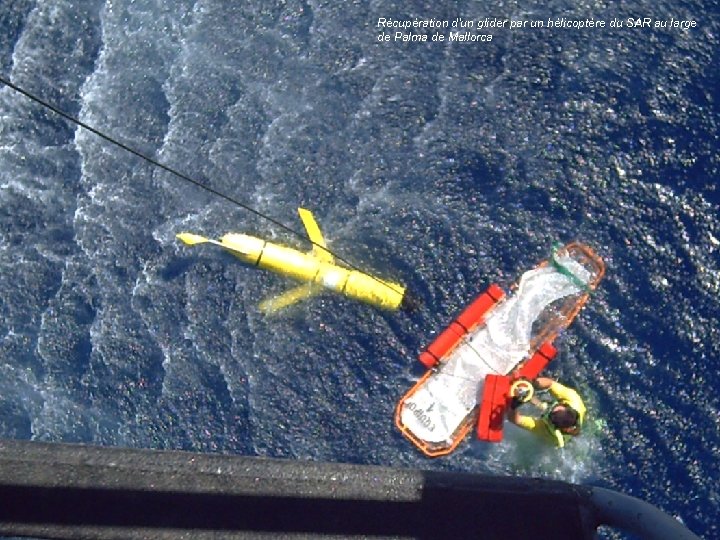 Récupération d'un glider par un hélicoptère du SAR au large de Palma de Mallorca